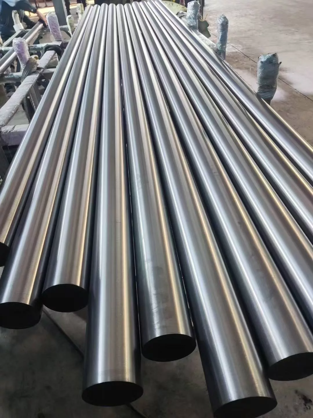 Commercially Pure Titanium Bar Vs Titanium Alloy Bar: What Actually Matters in Production
